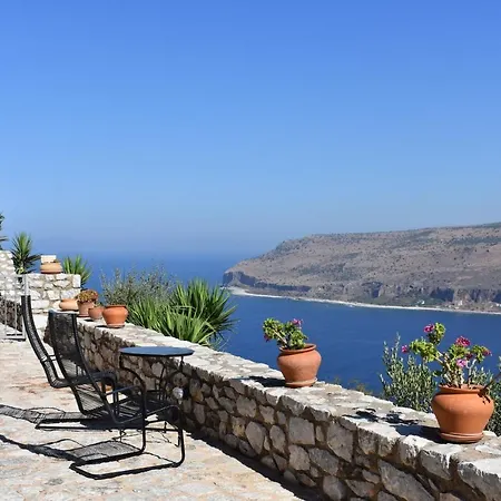 בית כפרי Smaragda *