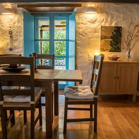 בית כפרי Smaragda